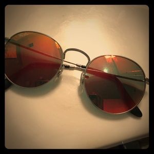 Barley used Ray Bans